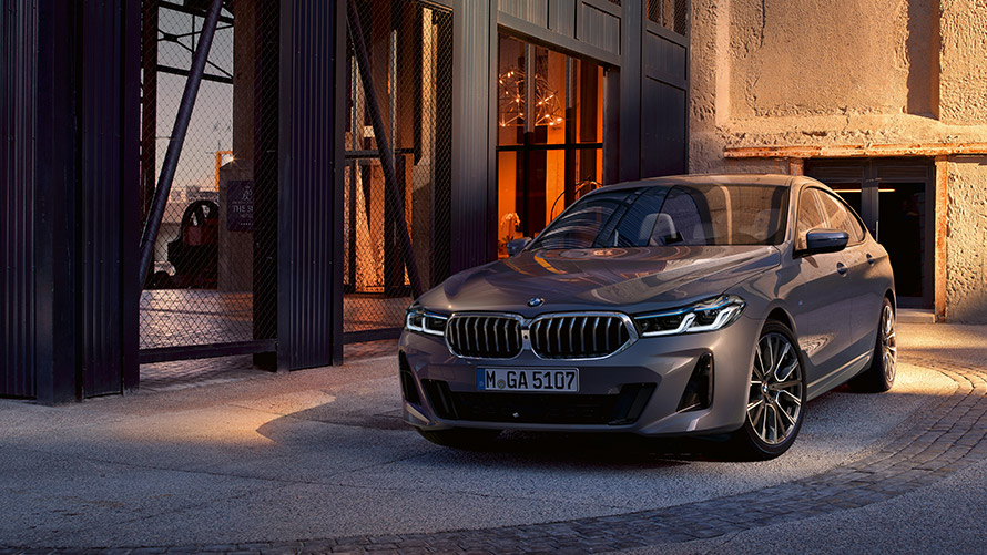 BMW 6 Series Gran Turismo 640i xDrive G32 2020 Bernina Grey in three-quarter front standing in hall 