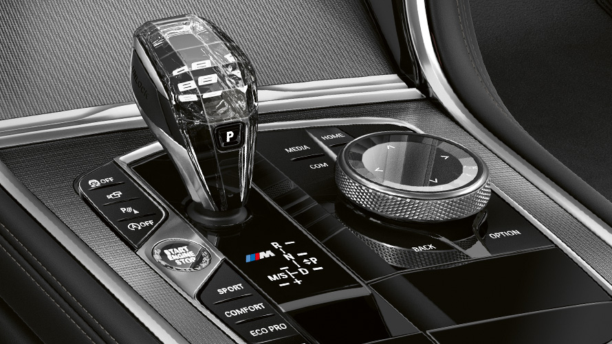 BMW 8 Series Gran Coupé, Pure Contrast cockpit