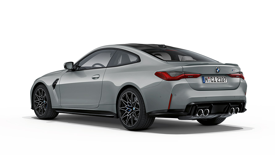 BMW M4 Coupé G82 2020 Brooklyn Grey metallic three-quarter rear view 