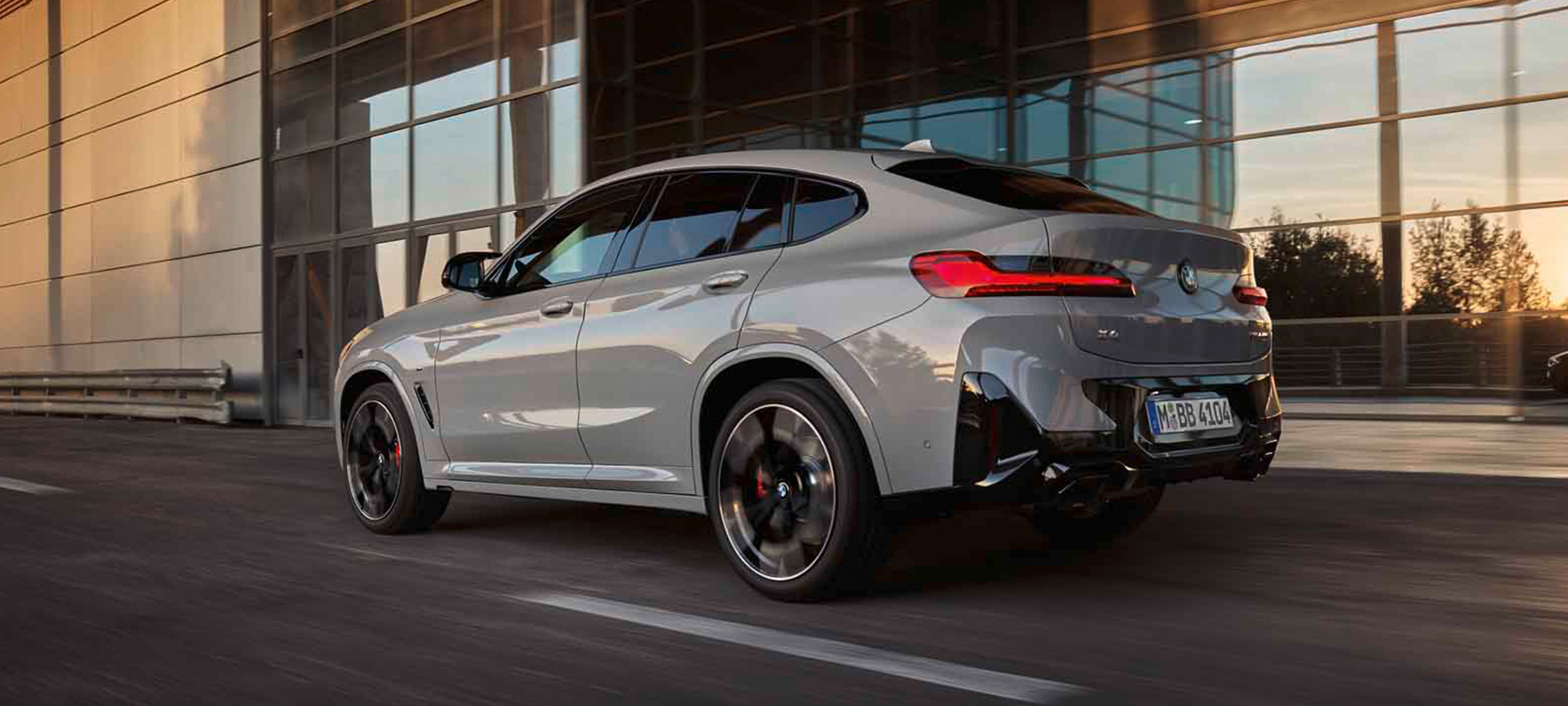 BMW X4: Engines & Technical Data