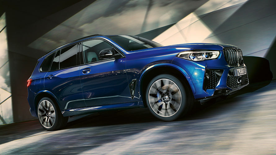  BMW X5 M Competition F95 2020 Marina Bay blue metallic three-quarter side view THE X5 M Explore the powerful BMW X5 M Automobiles