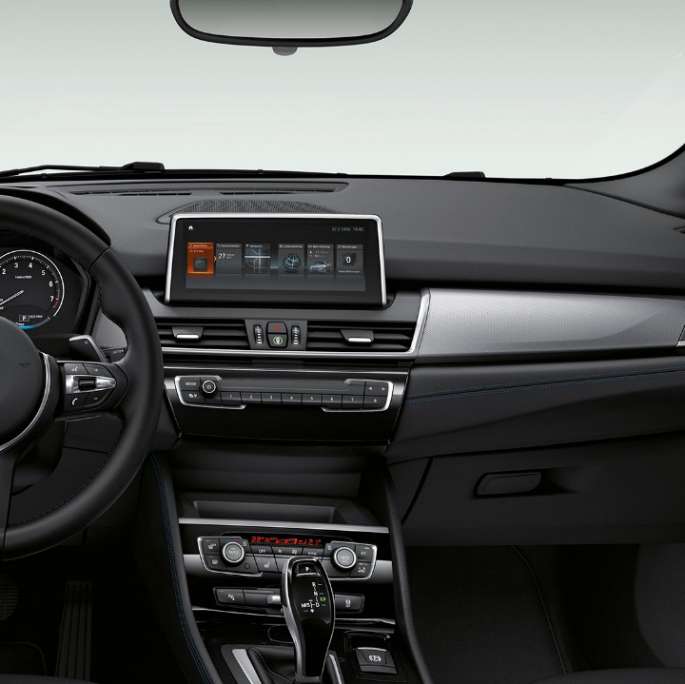 Cockpit BMW 2 Series Active Tourer 220d xDrive Model M Sport F45 2018 interior