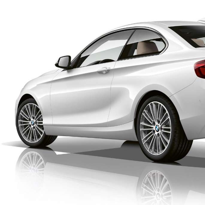 BMW 2 Series Coupé, Model Luxury Line three-quarter rear shot