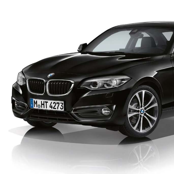 BMW 2 Series Coupé, Model Sport Line three-quarter front shot