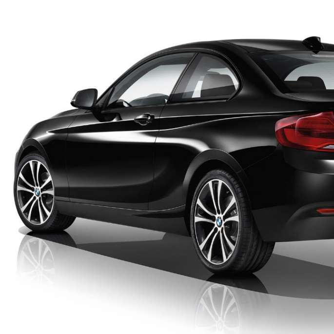 BMW 2 Series Coupé, Model Sport Line three-quarter rear shot