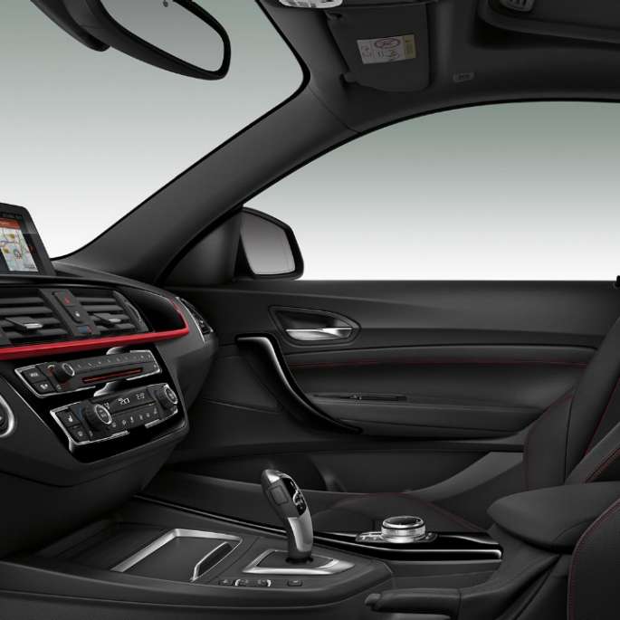 BMW 2 Series Coupé, Model Sport Line interior