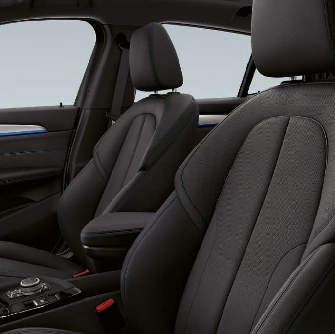 BMW X2 sDrive20i model M Sport 2018 F39 leather design interior 