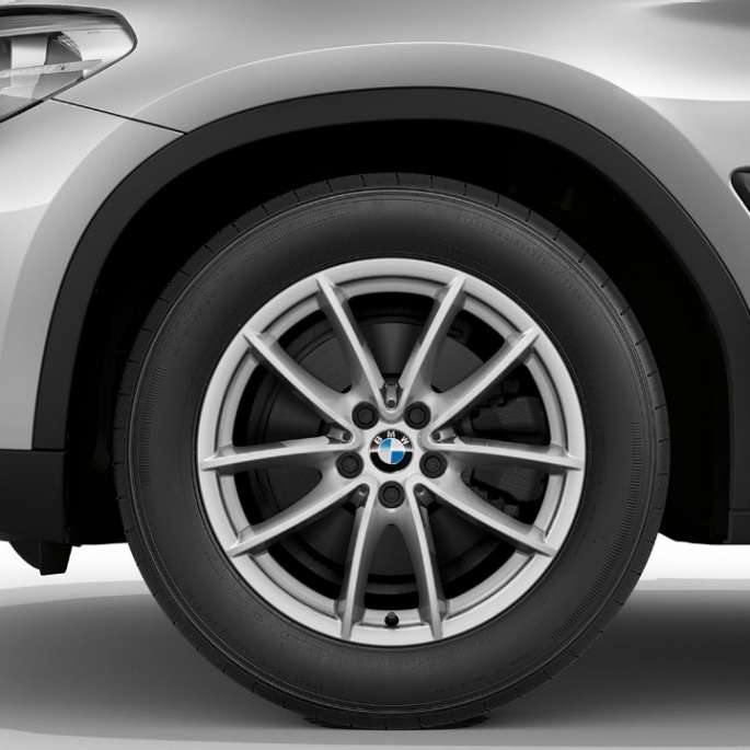 BMW X3, Base model, wheels