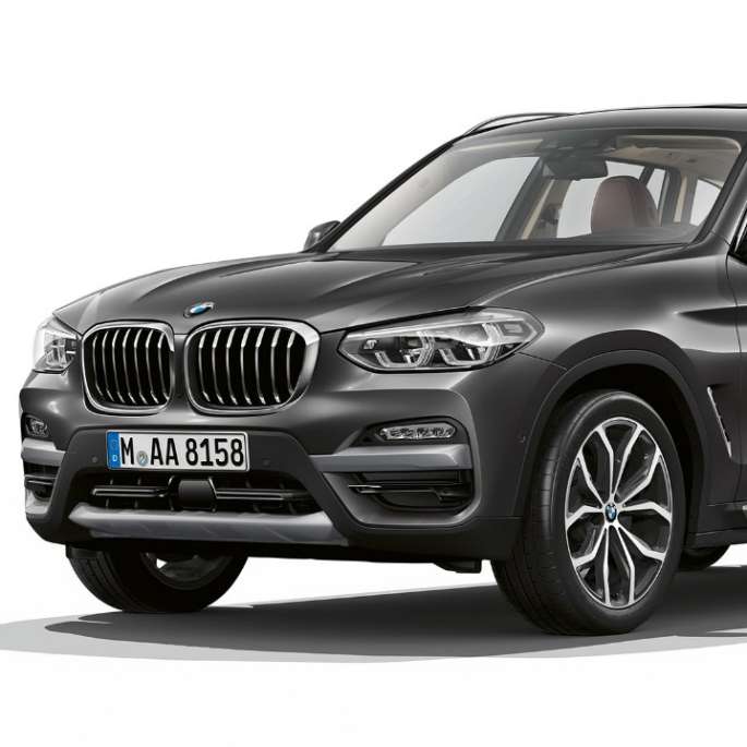BMW X3 M40i, Model xLine, three-quarter front shot