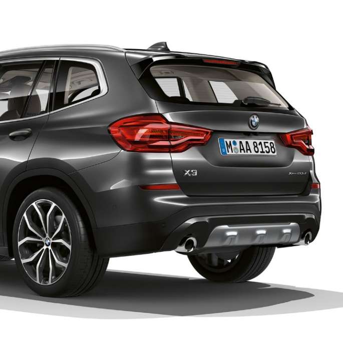 BMW X3 M40i, Model xLine, three-quarter rear shot