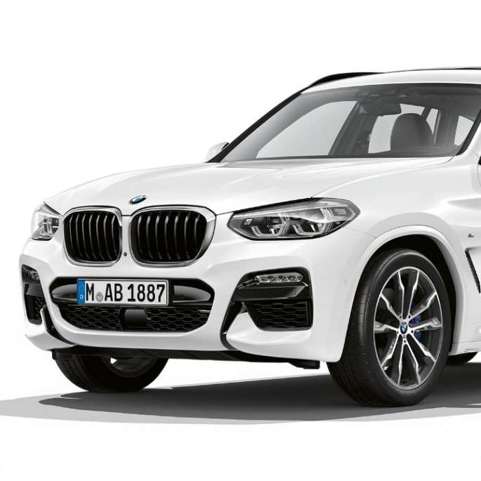 BMW X3 M40i, Model M Sport, three-quarter front shot
