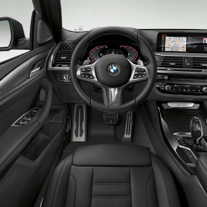 BMW X3 M40i, Model M Sport, interior