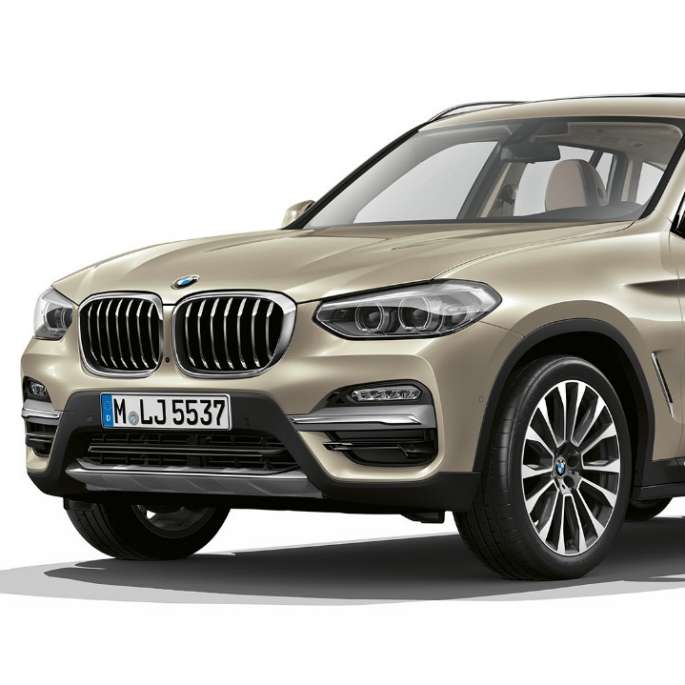 BMW X3 M40i, Model Luxury Line, three-quarter front shot