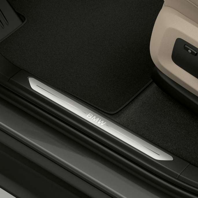 Basic model BMW X5 xDrive30d G05 2018 Sophisto Grey Brilliant Effect metallic door sill finisher 